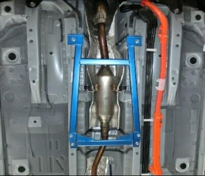 カローラフィルダーハイブリッド NKE165G パワーブレース フロアセンター