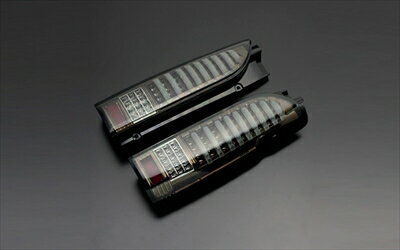ハイエース 200系 ワイドボディ 1-4型 ライティングバー LEDテールランプ カラー：オールスモーク