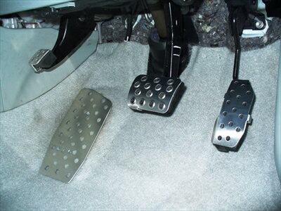 プリウス ZVW30 前期専用 アルミペダル4点セット 取り付けドライバー付き