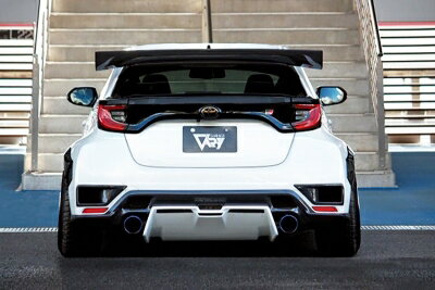 GR ヤリス GTルーフウイング綾織りカーボンクリア塗装取付