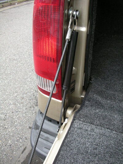 07 GMC シエラ テールゲートダンパー ※車検証必要