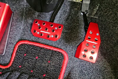 スイフト/スイフトスポーツ ZC83/ZC33S AT車用 スポーツドライビングペダルカバー レッド アルマイト