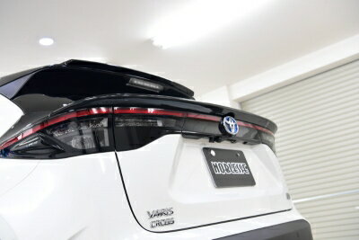 ヤリスクロス リアゲートスポイラー小 (ルーフスポイラー) 素地