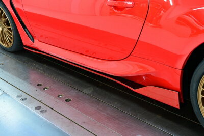 ZN8 GR86 サイドステップ メーカー塗分け塗装 DCK スパークレッド/202 ブラック