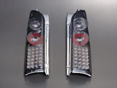 ハイエース 200系 ワイドボディ ブラックスモークLEDテール ストロボ