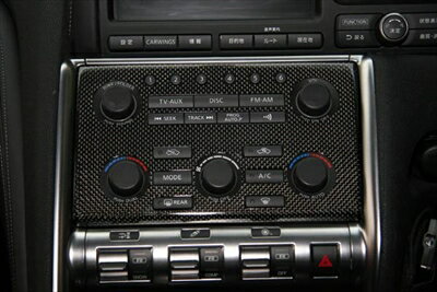 GT-R R35 前期 (2007/12-2010/11) エアコンコントロールパネル (平織ブラックカーボン製)