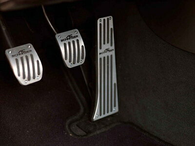 BMW Z4 E89 AT用アルミペダルセット(2)