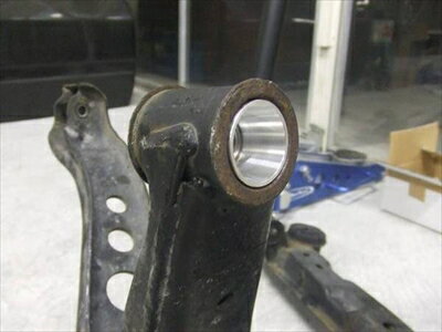 RX-7 FC3S リアアームピロ 前