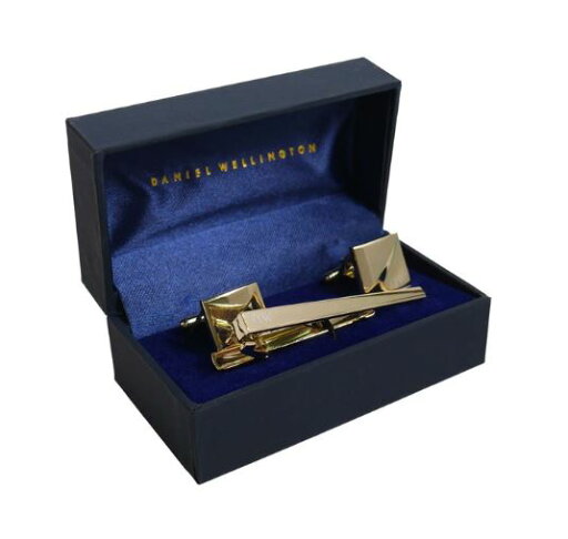 ダニエルウェリントン タイバー&カフス 2点セット Daniel Wellington DW02800025 ゴールド 送料無料 専用BOX 箱付き ギフト 人気 高級 ブランド 成人式 就職祝い 父の日 バレンタイン クリスマス ダニエルウェリントン タイバー&カフス 2点セット Daniel Wellington DW02800025 ゴールド 送料無料 専用BOX 箱付き ギフト 人気 高級 ブランド 成人式 就職祝い 父の日 バレンタイン クリスマス