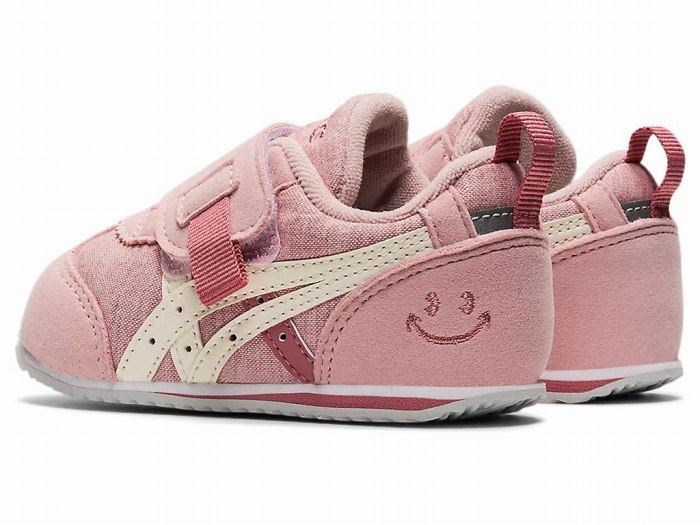 【送料無料】★約1歳〜3歳の幼児向け★【2022年春夏モデル】【asics　アシックス】【シューズ　靴】 1144A226 キッズ シューズ アイダホ BABY OC 女の子 かわいい ベルト 子供 ベビー ピーチピンク×オフホワイト スクスク sukusuku すくすく 700 [220513]