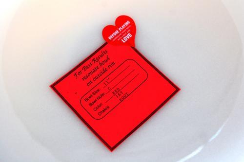 アメリカ・カリスキ社　フロスト　クリスタルシンギングボウル　8インチ【キャリーバッグ付き】のサムネイル