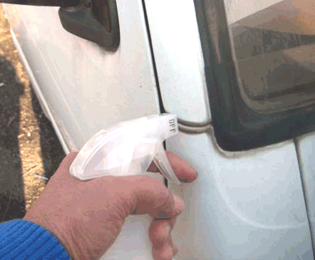 洗車シャンプー 水垢 水垢取り 研磨 クリン ガラスコーティング剤 カーワックス 洗車 シャンプー エンブレムや細部専用クリーナースプレーすると奥の汚れが浮き出てくる カークリーナー 車 ケア用品 洗車スプレー カーシャンプー 洗車用品 目地クリーナー 450cc 最新な Dx 洗車シャンプー 水垢 水垢取り 研磨 クリン ガラスコーティング剤 カーワックス 洗車 シャンプー エンブレムや細部専用クリーナースプレーすると奥の汚れが浮き出てくる カークリーナー 車 ケア用品 洗車スプレー カーシャンプー 洗車用品 目地クリーナー 450cc 最新な Dx