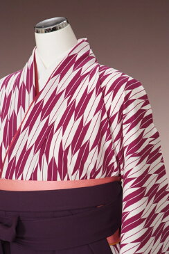【レンタル】【卒業式】【卒業式袴レンタル】【卒業式着物】【着物レンタル】【女袴レンタル】【セット内容・着物、袴、重襟、半巾帯、草履、巾着、足袋、小物類他(ブーツご使用の場合はご用意ください)】【送料無料】