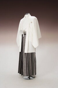 【レンタル】NO104【紋付袴レンタル】【白:智】【紋服レンタル】【羽織袴】【貸衣裳】【貸衣装】【着物レンタル】【白紋付】【結婚式】【成人式】【大学卒業式】【花婿】【神殿挙式】【白無垢・色打掛セットで割引有】【往復送料無料】【足袋までついたフルセット】通販