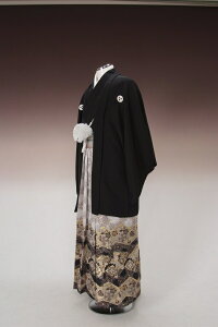 【レンタル】NO82 【紋付袴レンタル】【黒:黒金雪輪】【紋服レンタル】【羽織袴】【貸衣裳】【貸衣装】【着物レンタル】【結婚式】【成人式】【大学卒業式】【花婿】【白無垢・色打掛セットで割引有】【往復送料無料】【足袋までついたフルセット】キャンペーン