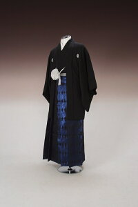【レンタル】NO74【紋付袴レンタル】【黒:ブルー黒光】【紋服レンタル】【羽織袴】【貸衣裳】【貸衣装】【着物レンタル】【結婚式】【成人式】【大学卒業式】【花婿】【白無垢・色打掛セットで割引有】【往復送料無料】【足袋までついたフルセット】ネット予約