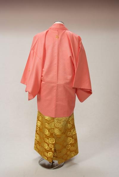 【家紋シール】 貼り付け家紋 「丸に三つ柏」 KOM103　黒地の着物用　着物に直接貼れる 男性用(直径 約4cm)　※女性用 子供用に変更可