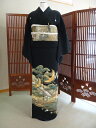 【レンタル】【飛翔】【結婚式・黒留袖】【黒留】【留袖レンタル】【貸衣装留袖】【フルセット・帯・草履・バック・足袋・小物】【送料無料】【着物】【結婚式お母さん】【あんしんしあわせ価格】【往復送料無料】