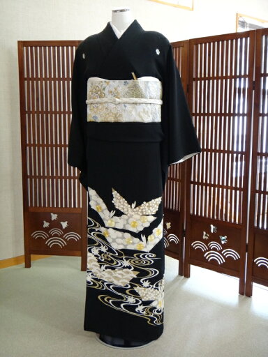 【しらら】【結婚式・黒留袖】【黒留】【留袖レンタル】【貸衣装留袖】【フルセット・帯・草履・バック・足袋・小物】【送料無料】【着物】【結婚式お母さん】【あんしんしあわせ価格】【往復送料無料】 【しらら】【結婚式・黒留袖】【黒留】【留袖レンタル】【貸衣装留袖】【フルセット・帯・草履・バック・足袋・小物】【送料無料】【着物】【結婚式お母さん】【あんしんしあわせ価格】【往復送料無料】