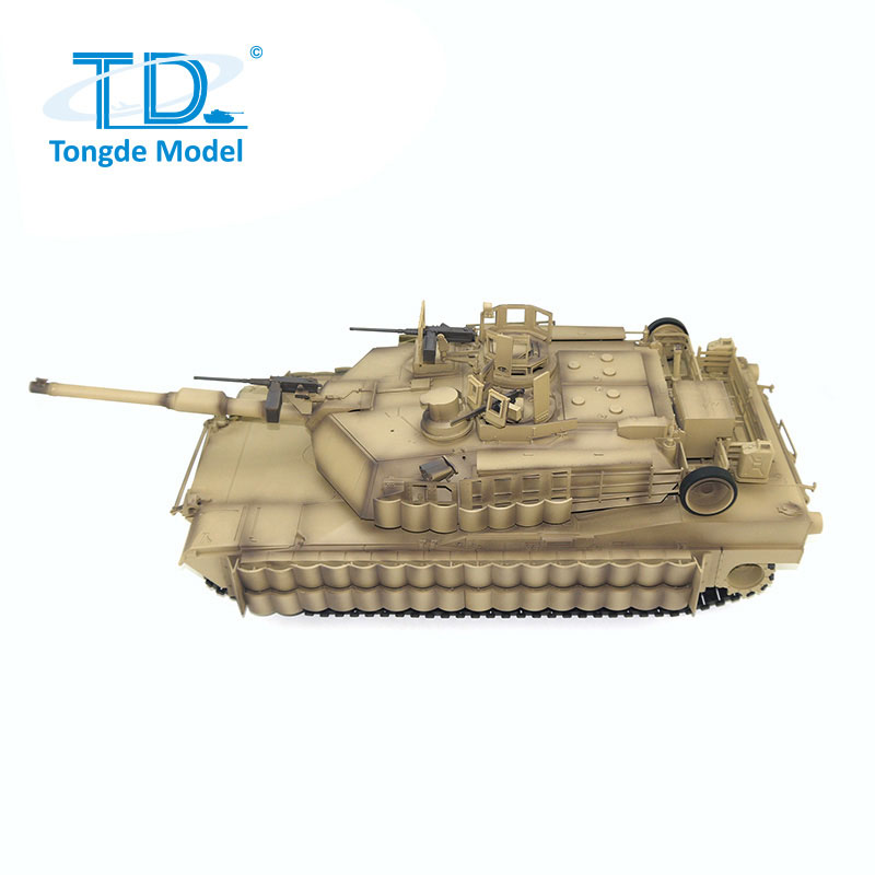 AYARDのTongde Model 1/16 M1A2 エイブラムス SEP TUSK II 2.4GHz（プラ製ギアボックス・プラ製キャタピラ・プラ製ホイール・BBリコイル・サウンド・発煙仕様）M1212｜アングル2