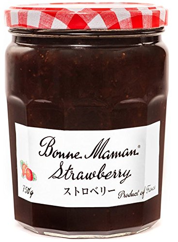 商品紹介原材料:いちご、砂糖、濃縮レモン果汁/ゲル化剤(ペクチン)、(一部にオレンジ・りんごを含む)商品サイズ(高さx奥行x幅):125.0mm×95.0mm×95.0mm『ボンヌママン』は家庭で受け継がれる「手作りジャム」をコンセプトにした、美食の国フランスで最も愛されるブランドです。 いちご本来の風味を生かした、濃厚ながらもすっきりとした味わいと甘みが特徴です。トーストのみならず、幅広い用途にご利用頂けます。 開栓後はキャップをしっかり締めて冷蔵庫に入れ、早めにお召し上がりください。原材料・成分いちご、砂糖、濃縮レモン果汁/ゲル化剤(ペクチン)、(一部にオレンジ・りんごを含む)