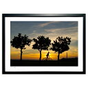 【スーパーSALE半額】版画 夕刻のシルエット (Kazuhiko Gushiken)インテリア 壁掛け 額入り 風景画 ポスター アート リビング 玄関に飾る...