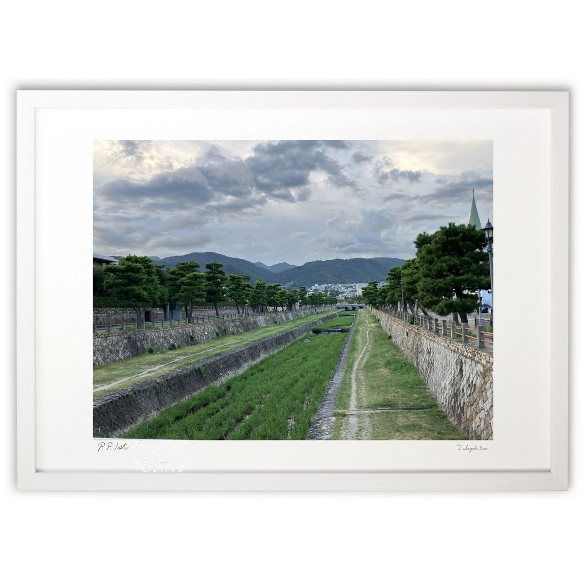 【スーパーSALE半額】版画 夏の川辺 (若葉 萌)インテリア 壁掛け 額入り 風景画 ポスター アート リビング 玄関に飾る 風水 プレゼント モダン アート...