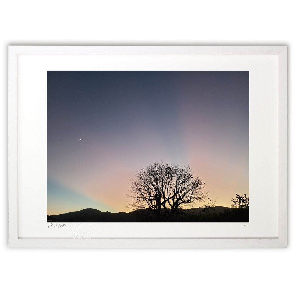 【スーパーSALE半額】版画 夕空と木立 (okiron)インテリア 壁掛け 額入り 風景画 ポスター アート リビング 玄関に飾る 風水 プレゼント モダン ...