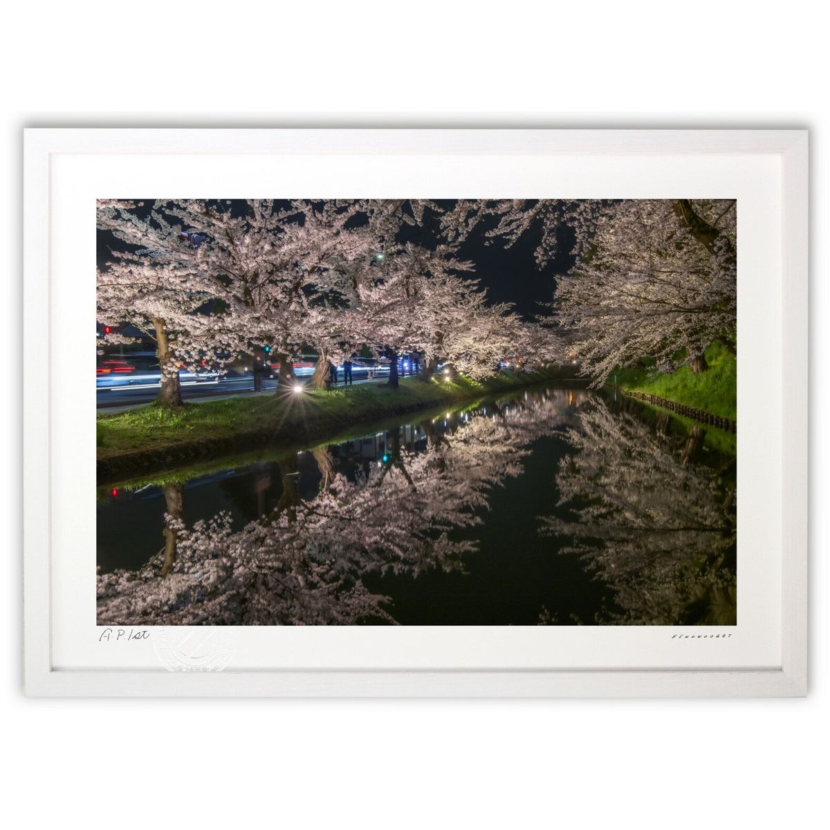 【スーパーSALE半額】版画 輝く夜桜 (bluewoods07)インテリア 壁掛け 額入り 風景画 ポスター アート リビング 玄関に飾る 風水 プレゼント ...