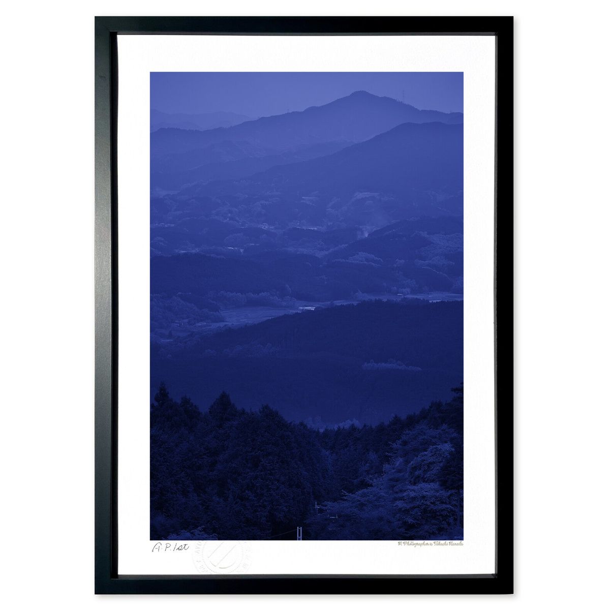 版画 ブルーモーメントの山並み (ramble)インテリア 壁掛け 額入り 風景画 ポスター アート リビング 玄関に飾る 風水 プレゼント モダン アートフレ...