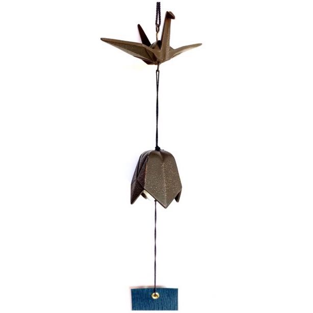 【スーパーSALE10%OFF】風鈴 折り鶴(藍短冊) 金/こげ茶 伝統工芸 南部鉄器 岩鋳謹製 音風景 余韻の残る音 創業100年 日本製 おしゃれ カラフル...