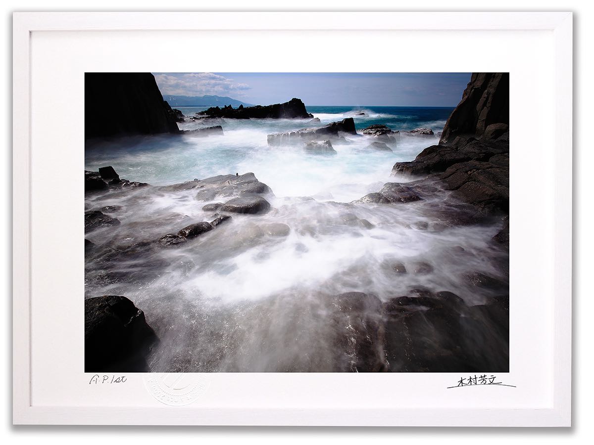 アートフォト 絵画 壁掛け 打ちよせる波・東尋坊/福井県東尋坊/インテリア 壁掛け 額入り 額装込 風景画 油絵 ポスター アート アートパネル リビング 玄関 プレゼント モダン アートフレーム おしゃれ 飾る