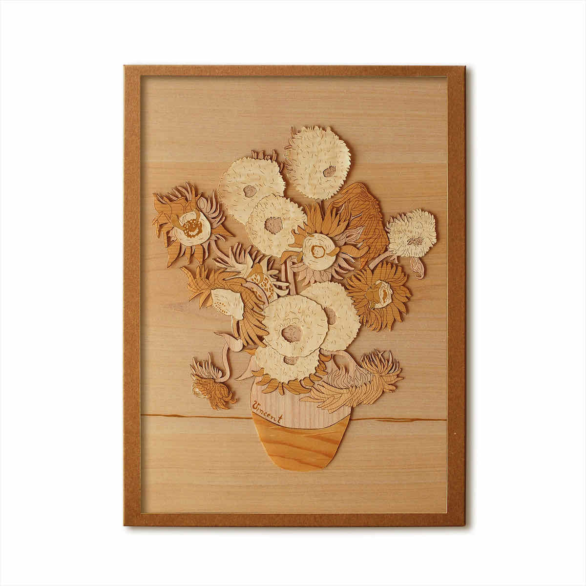 【商品の説明】後期印象派の画家フィンセント・ファン・ゴッホが描いた1888年の作品。ゴッホはひまわりをモチーフに10点以上の絵画を制作しており、この花への強い愛着がうかがえます。日本の浮世絵からも大きな影響を受けたゴッホは、構図や色使いのみならず、その創作スタイルをも真似ようと試みました。浮世絵が、絵師、彫師、刷り師などがそれぞれの腕を振るって生み出されることから、自らも画家を集めて芸術家の理想郷をつくろうとしました。南仏アルルをその地に選んだゴッホにとって、ひまわりの黄色は友情を示す色であり、ひまわりにはゴッホの希望が込められているといえます。本格木工細工、木はり絵。ご自身で制作することによりお求めになりやすい価格を実現。木材をご自身で加工するとなると敷居が高く感じますが、ハサミで切れますので、思ったより加工も簡単です。国産木材を使用。リビングのインテリア・壁飾りや壁掛けにどうぞ。玄関や廊下に飾ればおしゃれにお部屋を彩ります。子供部屋や寝室にもぴったり。アートフォト・水彩画・リーフパネル・風景画などの絵画・アートフレーム、フォトフレームなどをインテリアとしてお部屋に飾り、癒やしの空間を演出しませんか？新築祝い、開店祝い、結婚祝い、出産祝いや誕生祝いなどのおしゃれなギフト（贈り物）としても好評です 　仕様サイズ　210X297mm予想製作時間　10時間使用樹種 　スギ ヒノキ トチ キハダ特徴　木材すべて、国産材を使用。　特記事項・製作時にクラフトはさみ、デザインナイフ、木工用ボンドが必要です。お手もとにない場合は、100円ショップやホームセンターでお求めください。・額縁は別売りです。ご注意ください。・木はり絵は、厚みがあるため市販の額縁には収められません。当社で販売している写真・絵画用額縁には収まらないのでご注意ください。・限定生産品です。突然の品切れにより作品をご用意できない場合もあります。その際はご容赦ください。　・作品改良のため、仕様を変更する場合があります。■とっても飾りやすいサイズ感「アートパネル」や「サインフレーム」は、小さなサイズ感とシンプルなデザインで、初心者の方でも飾りやすいアート。簡単に飾れて、お部屋のワンポイントになり、おしゃれなインテリアが目指せます。■色々なタイプから選べます「壁掛けタイプ」の他にも「置くタイプ」の作品もあり、場所を選ばず飾れるので、リビング・書斎・子供部屋・寝室・玄関・キッチンはもちろん、デスク・トイレや窓際などにも。フレーム付き（額入り）ならポスターのようにすぐにお楽しみ頂けます。写真を入れるフォトフレームタイプの作品なら、大切な思い出をより一層素敵に演出することも出来ます。■様々なモチーフを取り揃えましたかわいい動物モチーフ、メッセージ付きのアートフレーム、爽やかで風水的に良い色合いの作品など、様々なモチーフのアートを取り揃えました。流行のモダンな雰囲気づくりに、日々の癒しに、油絵などの絵画を飾る前の入門用に・・・と、目的にあった作品がきっとみつかるはず。■プレゼントにも人気のお品です絵画は女性にも男性にも喜んでもらえるプレゼントです。誕生日・母の日・父の日・敬老の日・クリスマス・お正月・バレンタインデー・ホワイトデーなどのシーズンギフトはもちろん、就職祝い・卒業祝い・開店祝い・開業祝い・転居や結婚や新築など人生の節目や記念日のギフトにもピッタリです。類似商品はこちら本格木工細工 木はり絵手作りキット ハードレベ6,181円本格木工細工 木はり絵手作りキット ハードレベ6,181円本格木工細工 木はり絵手作りキット ハードレベ6,181円本格木工細工 木はり絵手作りキット ハードレベ6,181円本格木工細工 木はり絵手作りキット ハードレベ6,181円本格木工細工 木はり絵手作りキット ハードレベ6,181円本格木工細工 木はり絵手作りキット ハードレベ6,181円本格木工細工 木はり絵手作りキット ハードレベ6,181円本格木工細工 木はり絵手作りキット ハードレベ6,181円本格木工細工 木はり絵手作りキット ハードレベ6,181円新着商品はこちら2024/5/27絵画 サム トフト アートフレーム インテリア17,580円2024/5/27絵画 サム トフト アートフレーム インテリア17,580円2024/5/27絵画 白石 創多 壁掛け 名画 オマージュ 額18,580円2024/5/27絵画 白石 創多 壁掛け 名画 オマージュ 額18,580円2024/5/27絵画 白石 創多 壁掛け 名画 オマージュ 額18,580円2024/05/29 更新本格木工細工 木はり絵本格木工細工（文章：あゆわら店主 榎本）「木目と立体感がきれいだなぁ」この「木はり絵」を見たときの第一印象です。木って、種類によって色の濃さが違います。その木材を重ねて、形づくられた絵。木の色のグラーデションがやさしくて心地よいです。木材の重ね合わせは、作品を立体的にする効果も。迫力ある立体と、美しい木目が特徴の本格木工細工です。お値段の理由この本格的な木工細工が作品(シート)のみだと2,000円程度。高額な国産木材のみを使用した作品です。この品質だと通常であれば5,000円以上はするはず。「なぜそんなに安いのか？」そのお値段の理由は明快。自分で作るんです！はさみで簡単♪ 木材＋和紙シート「え〜っ、木材を切って貼って自分で作るの？難しそう・・・。」わたしは不器用なので、まず そう思いました（汗そこで、「木はり絵」を取り寄せ、自分で制作に挑戦。「木を切るのってノコギリ使うイメージで切りづらそう・・・。」って思ったんですが、なんとハサミで切れちゃうんです♪見た目は立派な木。でも実は裏側に薄い和紙がはってあり、おりがみを切るような感覚で切れちゃうんです。長い線は はさみで、チョキチョキ。小さくて短いところはデザインナイフで、サクッサクッ。刃先でシートを刺しながら切りぬきます。やってみたら、楽しくて熱中してしまいました。&nbsp;&nbsp;国産木材へのこだわりサクラ、けやき、ブナ、杉、ひのき。木はり絵では色の異なるたくさんの木材を使用。その木材すべてが、日本の国産木材。戦前 戦後に植えた杉などの木。気づけば数十年がたち、伐採の時期に。しかし、安い海外木材に押され、国産木材の伐採は進んでいません。増えすぎた木材は、スギ花粉や地滑り・洪水など災害の原因にも。日本の林業復活のため、木はり絵は国産木材使用にこだわっています。思いのこもったギフトに自分で手作りする「木はり絵」、思いを込めるギフトにぴったり。買って渡すだけだと思いが伝わらない。そんな時に、贈る人への思いを込めて手作り♪手作りしたことをメッセージに添えて木はり絵を贈りませんか？&nbsp;