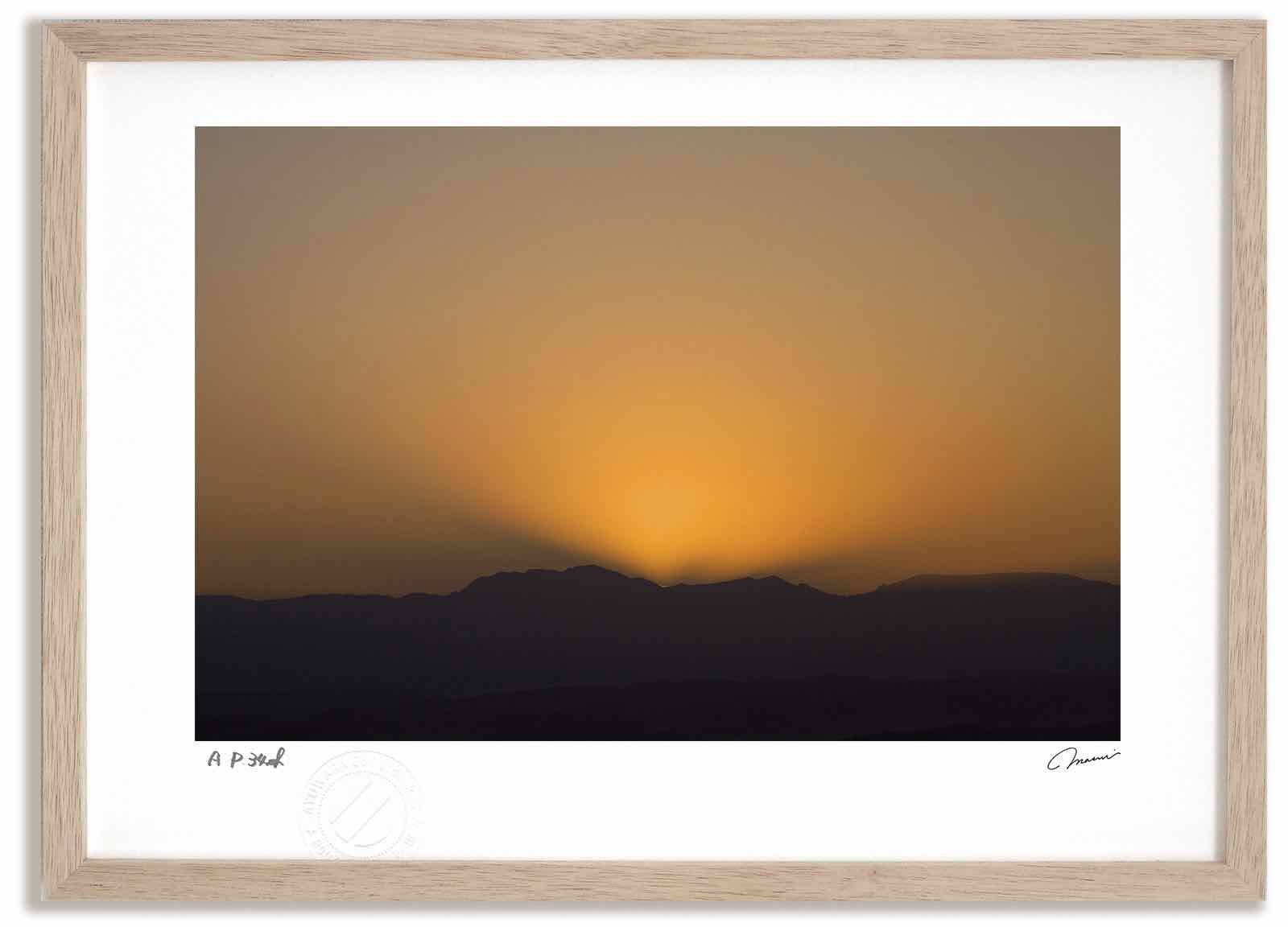 【スーパーSALE半額】アートフォト 絵画 トムラウシ山の光芒 高橋真澄/インテリア 額入り 額装込 風景画 油絵 ポスター アート アートパネル リビング 玄...