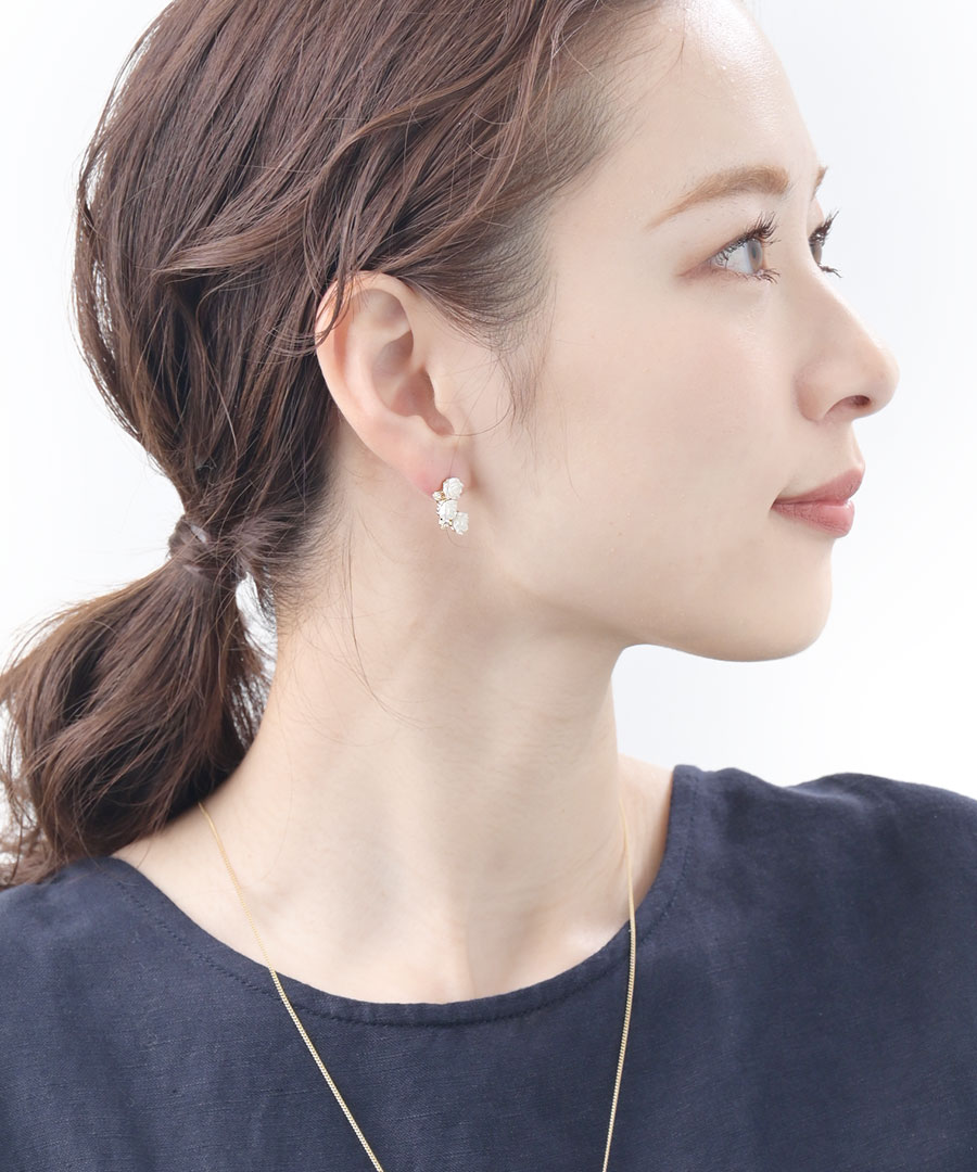 ピアス イヤリング 薔薇 ローズ 3連 可憐 ...の紹介画像2