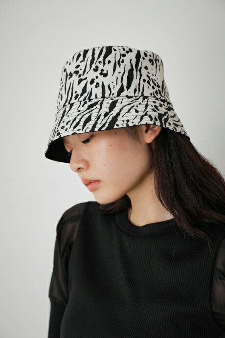 ZEBRA PATTERN RV BUCKET HAT/ゼブラパターンRVバケットハット / AZUL BY MOUSSY/アズール バイ マウジー/レディース/ファッション小物 帽子【MARKDOWN】