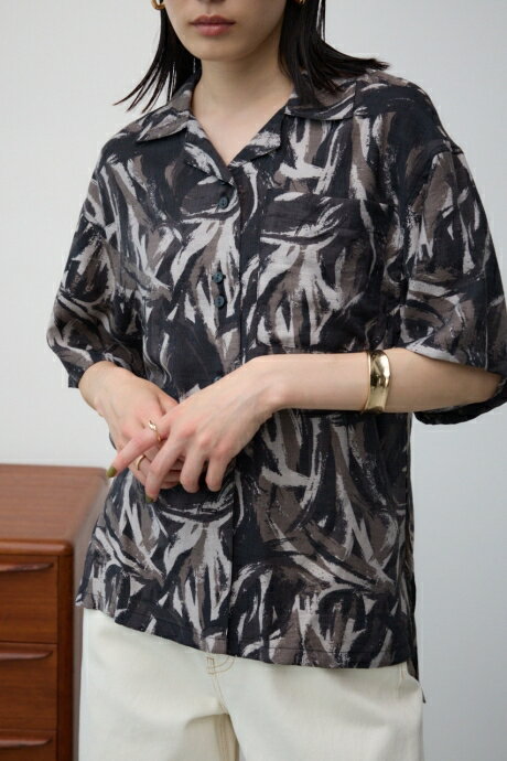 キカガクガラカイキンシャツ / AZUL BY MOUSSY/アズール バイ マウジー/レディース/トップス シャツ ブラウス【MARKDOWN】