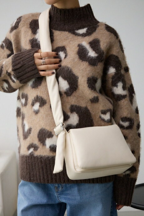 パデットショルダーバッグ / AZUL BY MOUSSY/アズール バイ マウジー/レディース/バッグ バッグ【MARKDOWN】