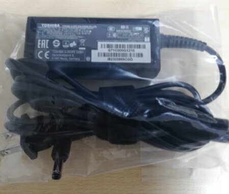 【中古】東芝純正ACアダプター PA-1450-59 19V2.37A DCサイズ:5.5mmx2.5mm大ピンタイプ 【中古】東芝純正ACアダプター PA-1450-59 19V2.37A DCサイズ:5.5mmx2.5mm大ピンタイプ