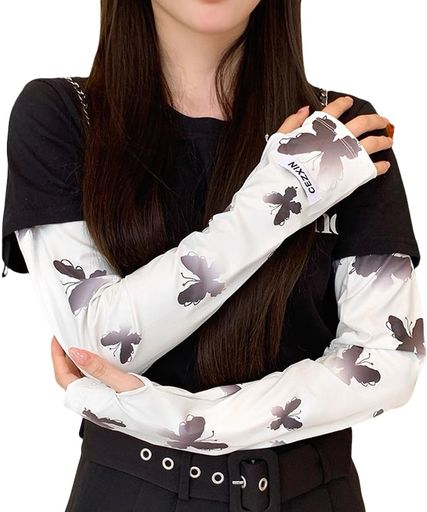 【UPF50+ &amp;UVカット98%】業界最高水準のUPF50+、紫外線カット率98%以上。付けるだけで、簡単にUVカットします。両腕の日焼け防止(UVカット98%以上の機能性生地使用)太陽の有害な損傷から腕を最大限に保護できます。 【接触冷感でひんやり】ひんやり涼しい冷感アームカバー、接触冷感で涼しく快適です。接触冷感材質を採用して、水や汗で濡れると気化熱の作用により冷却効果があり、肌と接触した瞬間に温度を3-5度を下がる涼しいと感じます。夏のお出かけには不可欠なアイテムです。 【抗菌消臭】抗菌防臭!抗菌消臭加工で、ニオイのもととなる菌の繁殖を抑えます。長時間の着用、スポーツでの仕様でもニオイが気になりません。伸縮性が抜群で、肌にぴったり合い、肘関節の曲げ伸ばしが楽になります!フィット感が優れて、動きやすく、ずり落ちません。ズレにくく着用ストレスを軽減します。 【通気性&amp;速乾性】抜群の通気性を持って、長時間装着しても蒸し暑いばなど不快感がなく、肌面をサラリと快適に保ちます。汗をかいてもすぐに吸収する吸汗速乾の生地を使用しています。速く吸汗速乾でき、爽やかな装着感、サラサラ着心地で気持ちがいいです。