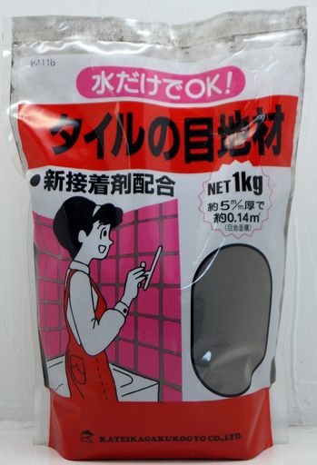 色目:グレー 成分:ポルトランドセメント、砂、その他 硬化時間:約24~48時間 施工面積:5mm厚x約300mmx450mm