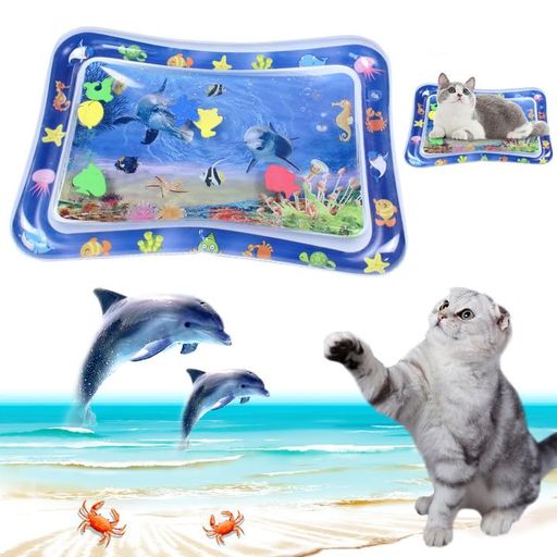 寝る 【高品質素材】高品質のPVCで作られたこの猫 プールマットは、猫の友達のための強くて頑丈な基盤を保証し、より多くのエンターテイメントを促進し、長期の使用に適しています。 【夏バテ解消】この猫 プールマットは、注入された水流により、とてもひんやりとしていて、触り心地がよく、寝心地がとてもよく、特に夏に適しています。 暑い日中、猫は猫用感覚水遊びマットの上で遊ぶだけでなく、夏の暑さを和らげ、元気に過ごすことができますので、飼い主さんの手が空く優れものです。 【猫の感覚プレイマット】猫の感覚のニーズを満たすように特別に設計されたこれらの猫用 ウォーター ベッド は、猫の感覚を刺激するさまざまな質感とアクティビティを提供します。柔らかい布地から流れる水まで、それぞれの要素があなたのネコ科動物にユニークな感覚体験を提供します。 【使いやすい猫 プールマット】受け取った後、マットの背面を上に向け、マットの端にあるインフレータブルバッグのガス流出防止プラグを開いて膨らませ、ガスが満タンになったら流出防止プラグを閉じます。こぼれ防止プラグを開いてマットに水を入れ、冷たい水道水を加えます(冬には温水を追加できます)。