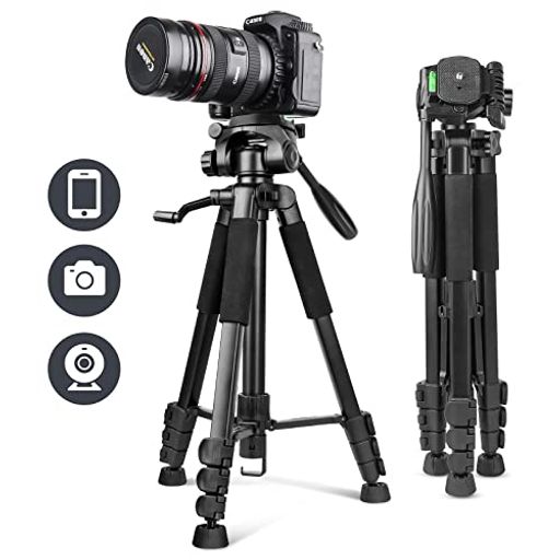 【カメラ・スマホ適用】最大荷重5.5kgまで設置可能、ほとんどのカメラやスマホ三脚としてが使えます。家族旅行、山登り、ビデオ撮影、ライブ配信などに大活躍。ご注意螺丝をきつく締めないと、耐荷重が下がり、不安定になります。 【軽量・4段階伸縮】本体重さ1.39kg。全高(4段階状態) : 1709mm / 収納 : 51cm、伸縮比:約3.4倍になります。 【3WAY雲台付き・自由回転撮影・右パンハンドル】上下回転、横撮り縦撮り、水平360度調整、パノラマ撮影が可能です。より多くの場合に好き勝手な撮影方法が実現できます。左パンハンドル仕様によって、カメラ撮影/スマホ写真/ビデオ動画が操作しやすいです 【パッケージ内容】カメラ三脚X1 、スマホ用クリップX1 、遠隔操作リモコンX1、収納袋X1、 取扱説明書X1。 【12ヶ月保証・安心なサービス】1年保証期間に何が故障または不明な点でもございましたら、いつでもお気軽当店までにお問い合わせください。