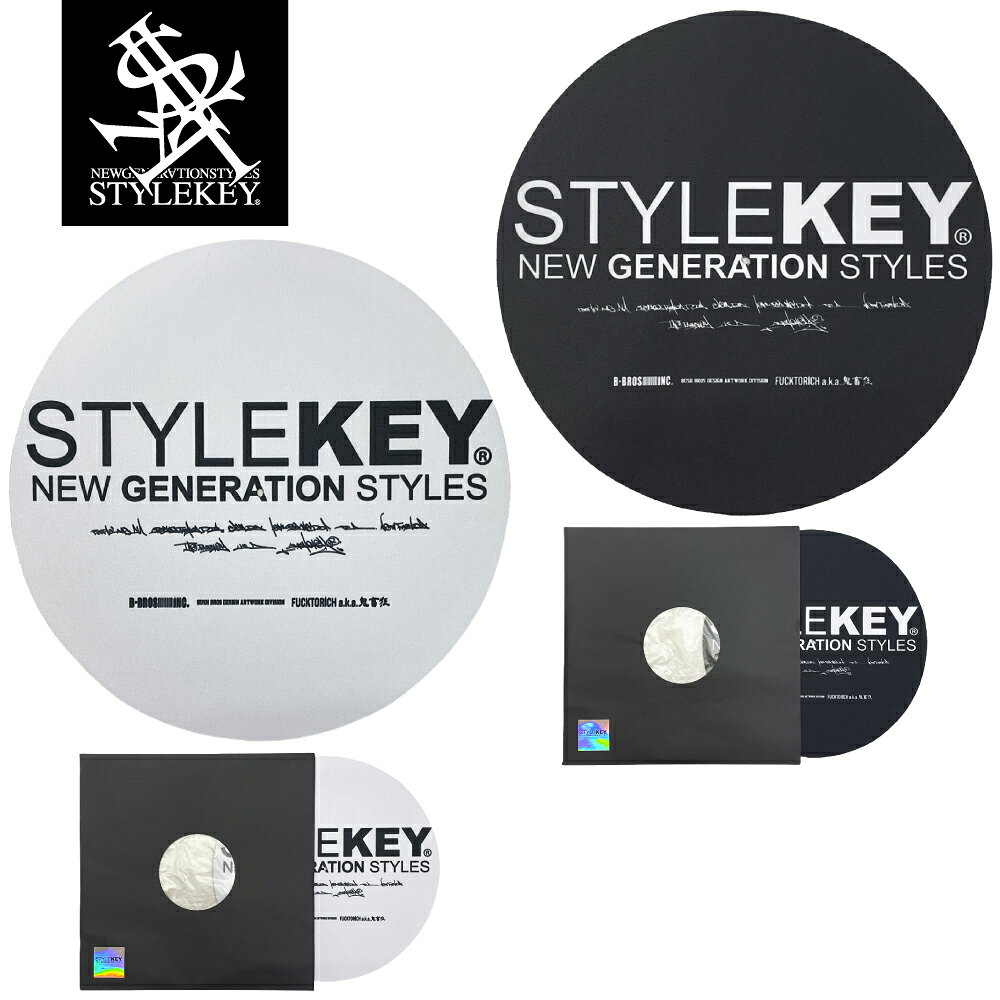 メーカー希望小売価格はメーカーカタログに基づいて掲載しています。STYLEKEY(スタイルキー) 日本 / 1999年設立 その名の通り「STYLE=ファッション」「KEY=鍵」と言う単語をつなぎ時代の流れの中で多くのヘッズのファッションの鍵となるこだわりのウエアを発信し続けている。トータルコーディネートで放たれる多彩なデザインはジャンルを超えて幅広いストリートヘッズから支持を受ける言わずと知れた最重要ブランド。 ブランド STYLEKEY/スタイルキー アイテム TITLE 12inc.RECORD MAT 品番 SK99ET-DJM01 素材 ポリエステル サイズ ONE SIZE｜12インチレコード用 (直径29.5cm・厚さ3mm) 枚数 1枚 商品説明 独自のデザインワークでストリートシーンを旋風するスタイルキーからレコードプレイヤーをオシャレに変身させる機能性も高い本格派にオススメな12インチレコード用のオーディオマットが登場。ターンテーブルを2台使用しているなら同じデザインの色違いでも良し！同時発売の別デザインと組み合わせても良し！あなたのセンスでDJブースが格段にオシャレに変身します。スタイルキーのデザイナーは昔からスリップマットをパソコンのマウスパッドに使っていますよ♪ 検索用タグ：F/OS/