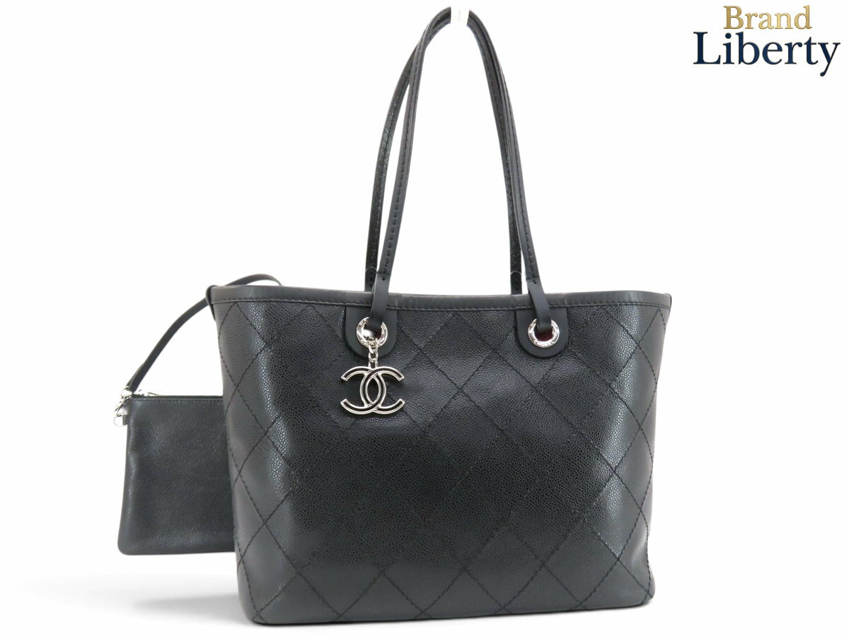 CHANEL - 【美品】シャネル CHANEL オンザロード ワイルドステッチ キャビアスキン ココマーク トートバッグ ショルダーバッグ ハンドバッグ ポーチ付き ブラック シルバー金具 グレインドカーフスキン A92211　【中古】
