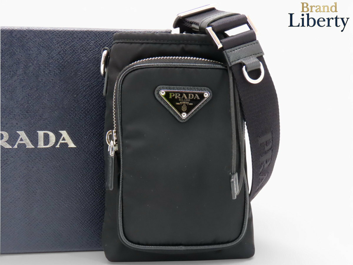 乐天商城 - 【ほぼ新品】プラダ PRADA リナイロン Re-Nylon スマートフォンケース フォンポーチ ポシェット 斜め掛け ショルダーバッグ ブラック リナイロン 再生ナイロン 2ZH155　【中古】