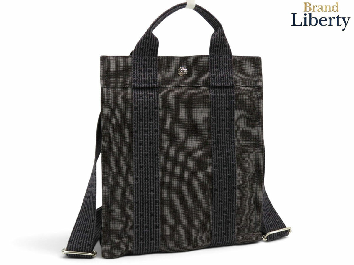 Rakuten - 【新品同様】エルメス HERMES エールライン アド PM バックパック リュックサック ハンドバッグ グレー キャンバス　【中古】