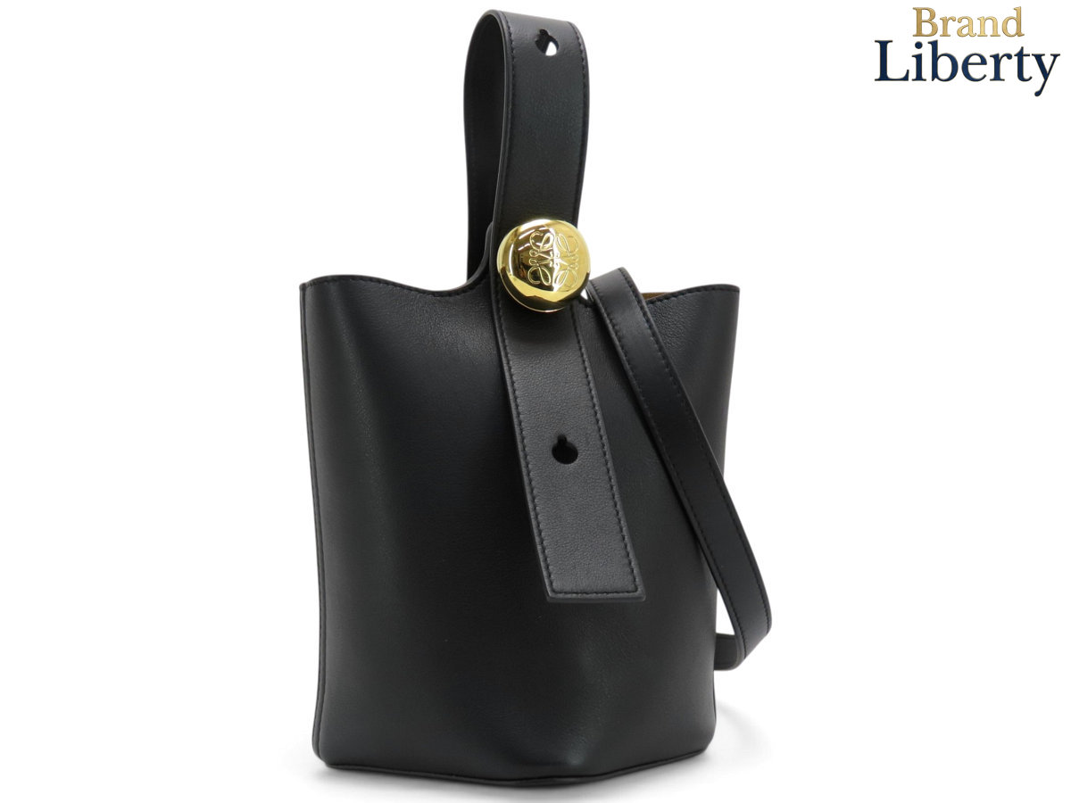 乐天商城 - 【超美品】ロエベ LOEWE ぺブル バケットバッグ ミニ 2WAY バケツ型 ハンドバッグ トートバッグ ショルダーバッグ ショルダーポーチ ポシェット ブラック スムースカーフレザー AANBBBMX01　【中古】