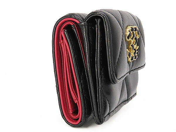 【ほぼ新品】シャネル　CHANEL　CHANEL19 シャネル ディズヌフ　ココマーク　マトラッセ　スモールフラップウォレット　三つ折り財布　コンパクト財布　ブラック　ラムスキン　AP1789　【中古】