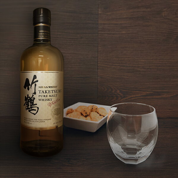 ニッカ竹鶴ピュアモルト700ml〔ギフト箱K付〕ロックグラス＆クラッカーセット【□】【常温便】